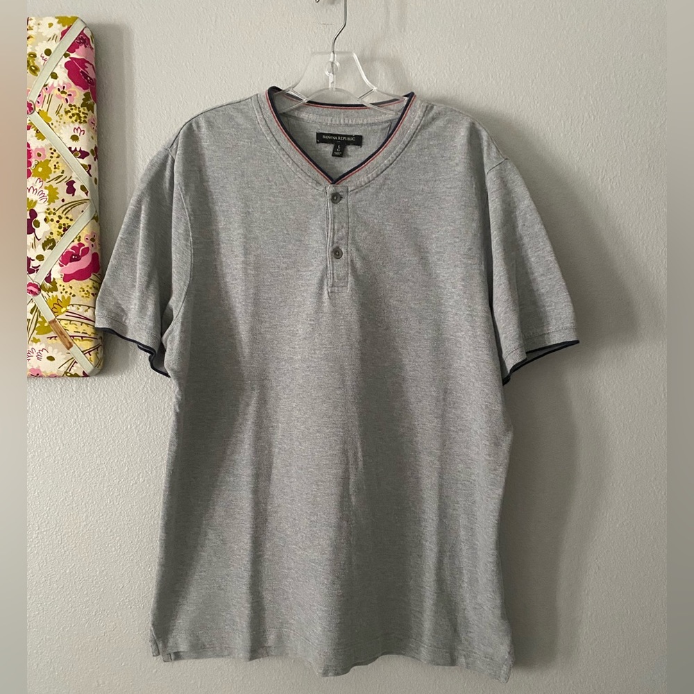 Banana republic Vneck button up shirt